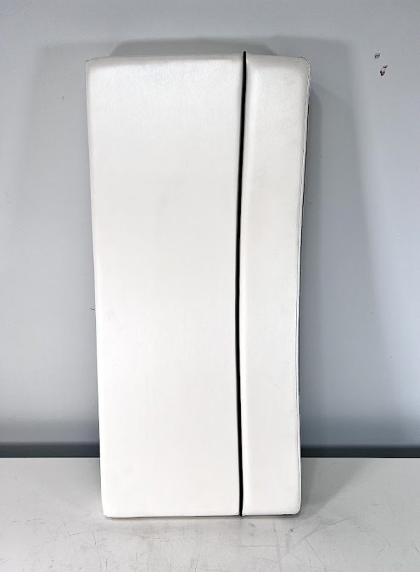 sea-ray-2015-sdx-270-white-grey-cushion-for-behind-driver-seat-brandon-y-20240830-132717-608040