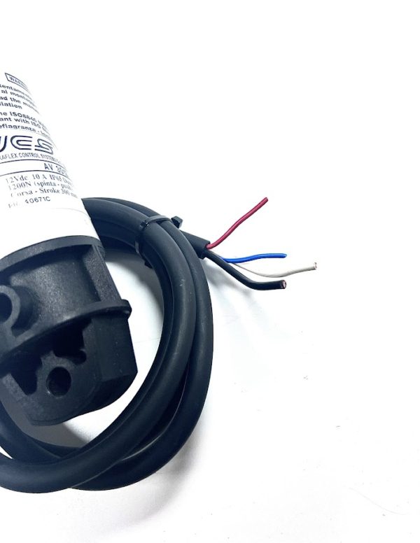 ultraflex-control-systems-av-3012-electrical-hatch-lifter-brandon-y-20240821-093643-399298