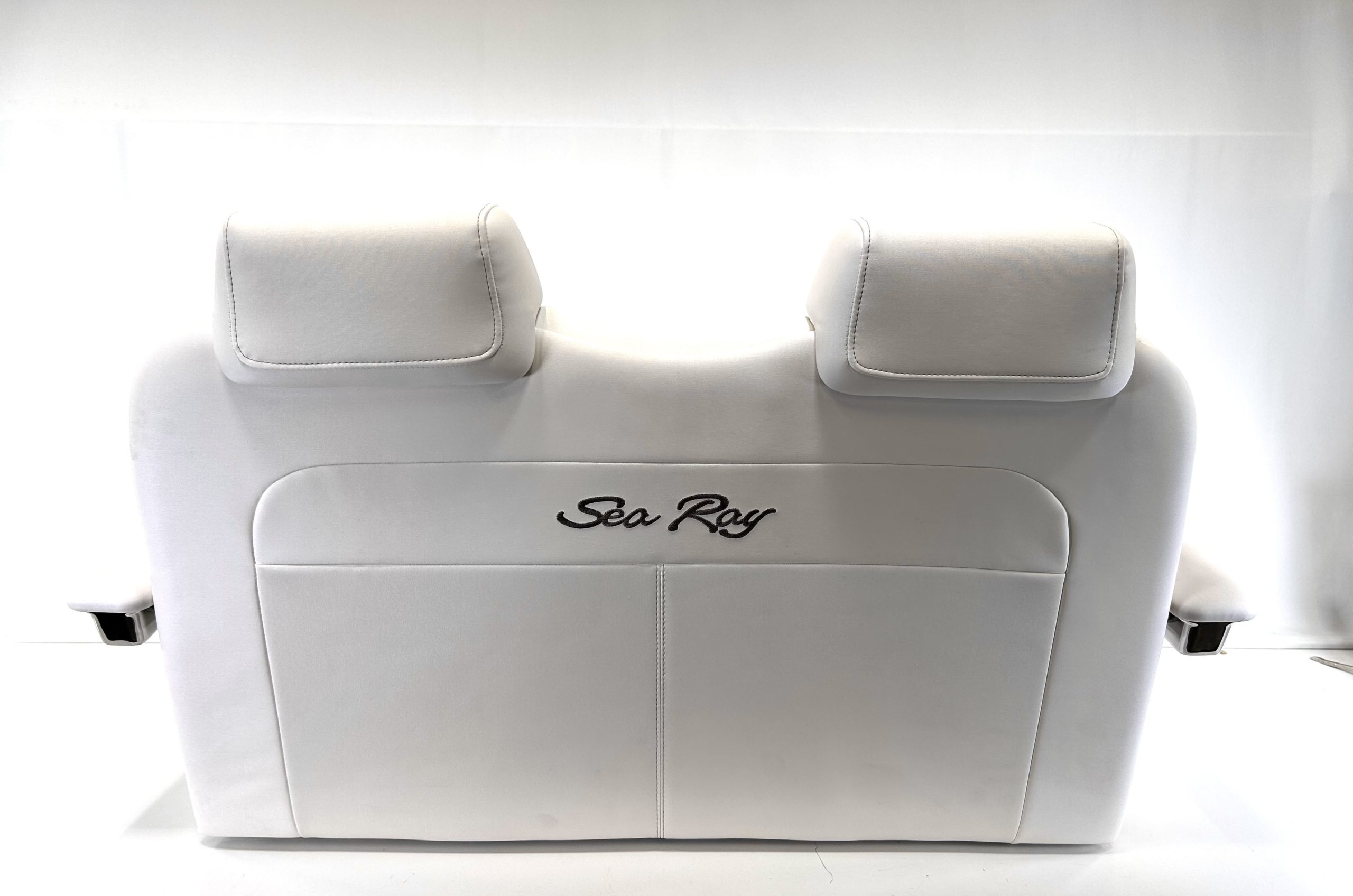 sea-ray-410-sun-dancer-boat-cockpit-helm-seat-felix-ommo33069-20240930-122155-574711