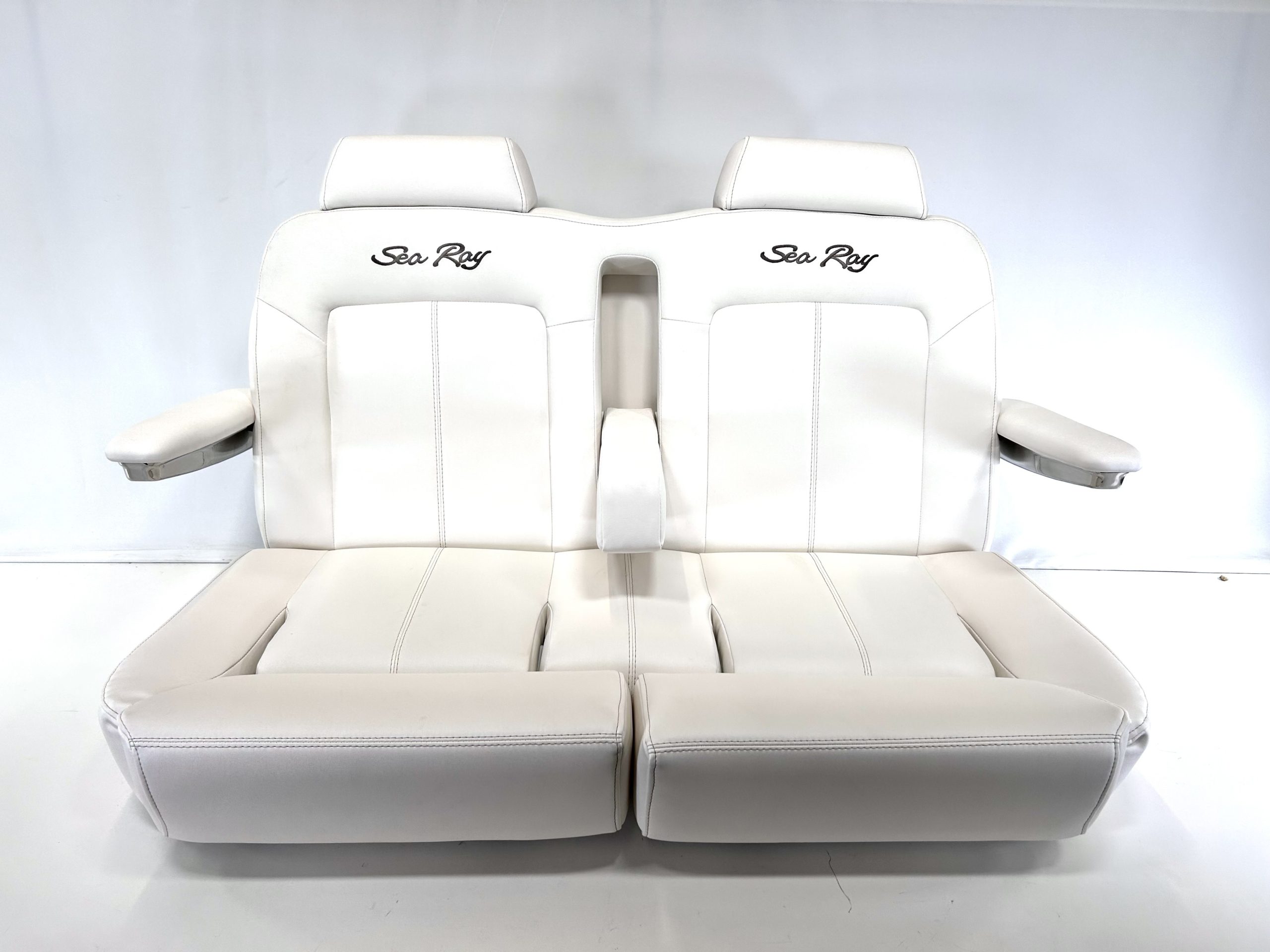 sea-ray-410-sun-dancer-boat-cockpit-helm-seat-felix-ommo33069-20240930-122242-448729