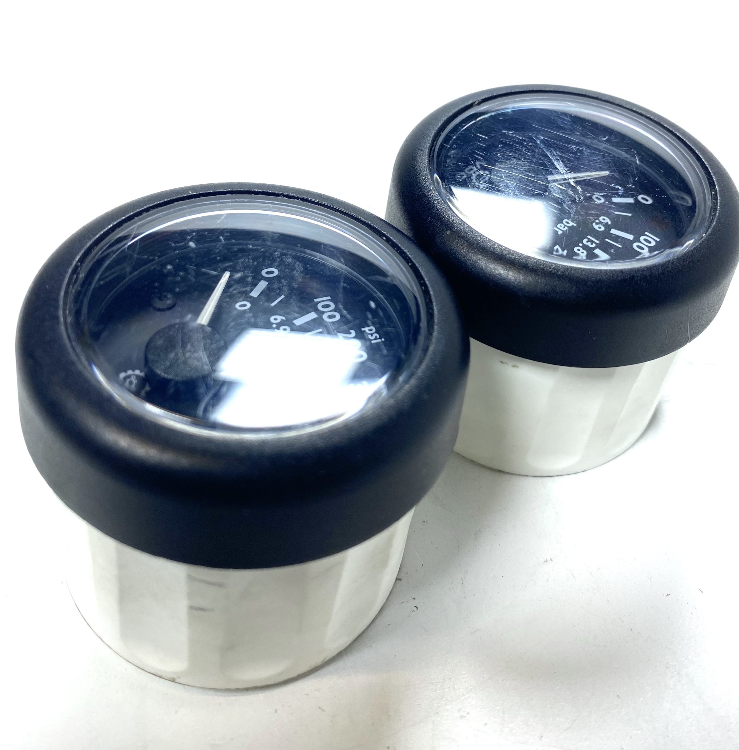 vdo-n02-124-167-12v-oil-pressure-gauge-psi-0-400-2-pack-cosmetic-wear-felix-ommo33069-20240909-112854-95801