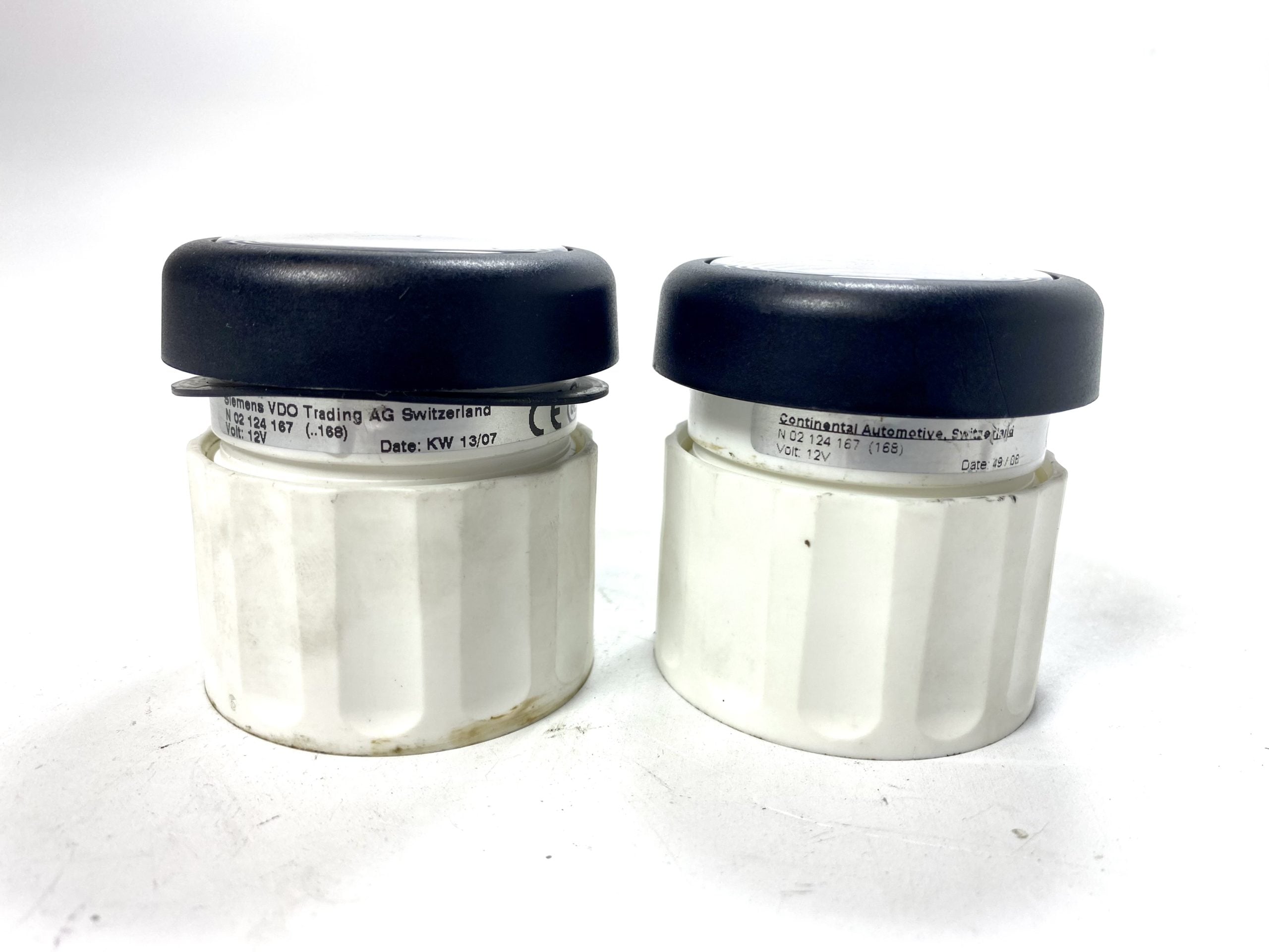 vdo-n02-124-167-12v-oil-pressure-gauge-psi-0-400-2-pack-cosmetic-wear-felix-ommo33069-20240909-112943-691218