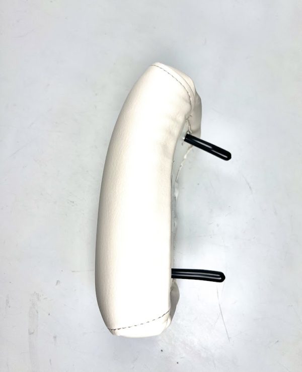 boston-whaler-2417027-325-conquest-fwd-port-bolster-oem-brandon-y-20241008-140009-24107