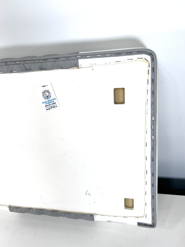 invincible-36-catamaran-rear-facing-tackle-station-back-rest-47-5-x-19-25-felix-ommo33069-20241028-102601-583649