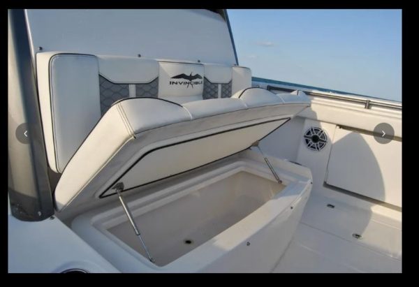 invincible-40-catamaran-2020-console-seat-back-rest-cushion-49-x-14-5-felix-ommo33069-20241017-161551-367174
