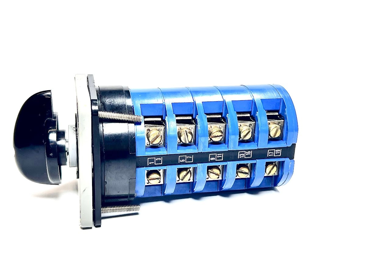 kraus-naimer-c65-off-shore-gen-rotary-switch-63a-40hp-brandon-y-20241022-124932-411855