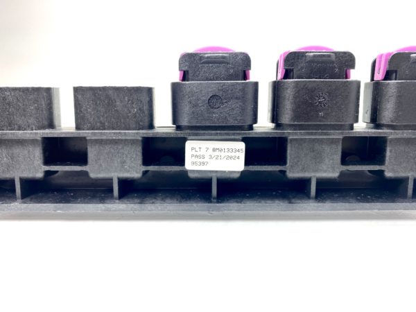 quicksilver-98-8m0165557-5-way-junction-box-with-caps-felix-ommo33069-20241022-083810-170403