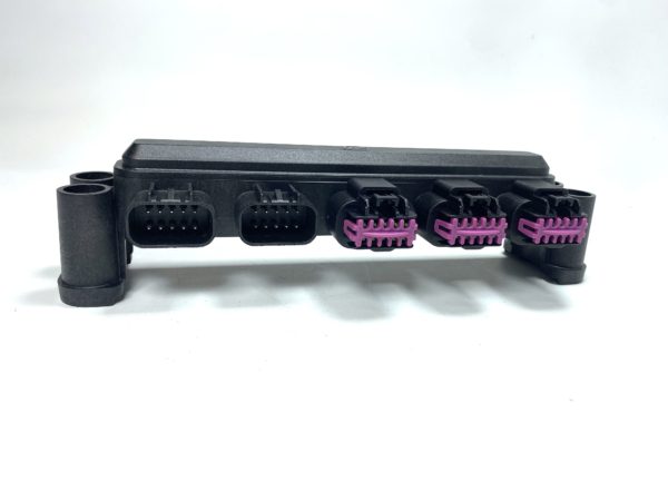 quicksilver-98-8m0165557-5-way-junction-box-with-caps-felix-ommo33069-20241022-083848-515233