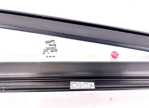 searay-23-spx-taylor-made-tempered-glass-port-starboard-window-set-felix-ommo33069-20241003-143919-918251