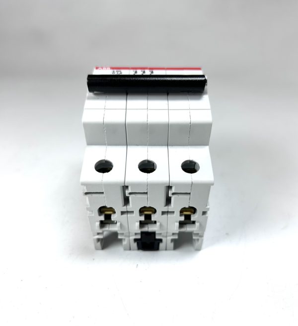 abb-s203-d16-253-440vac-3-pole-circuit-breaker-switch-felix-ommo33069-20241120-144810-721536