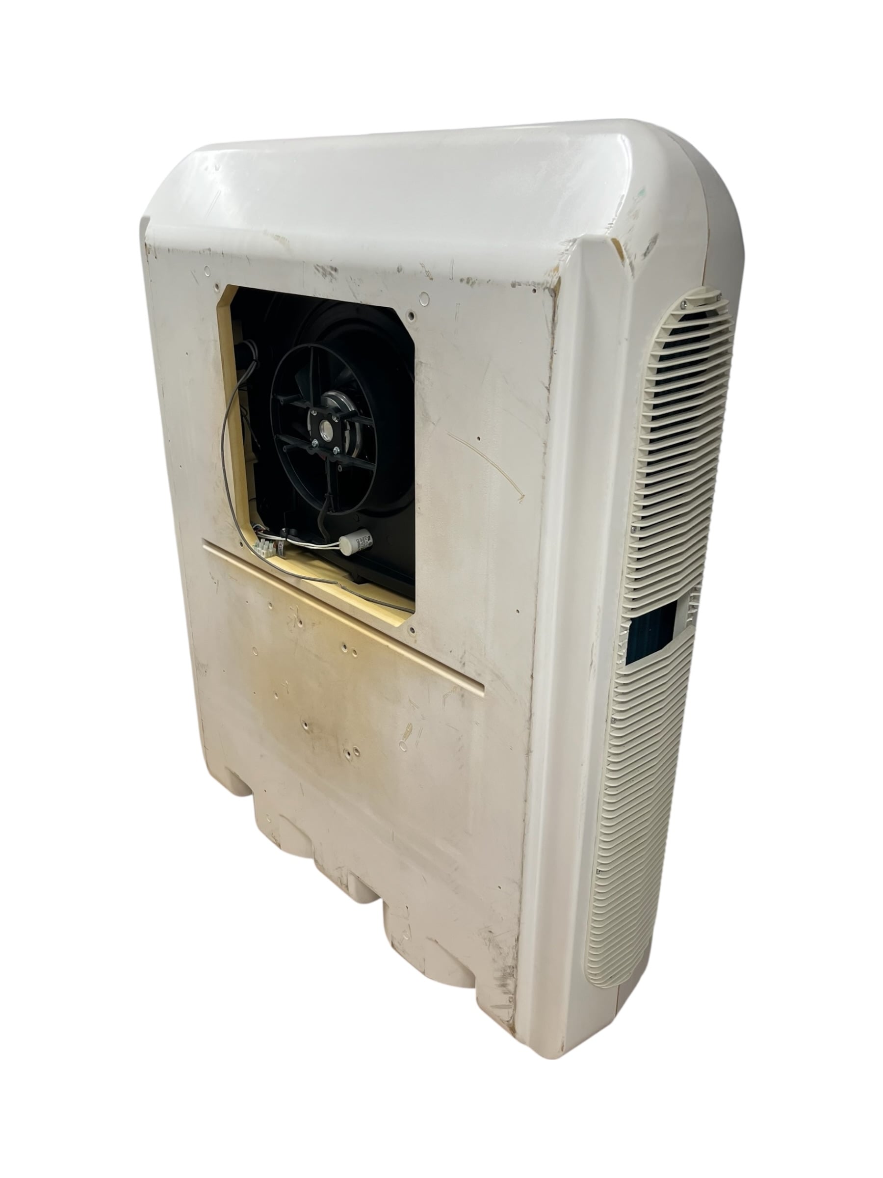 aircommand-n10789-roof-top-ibis-air-conditioner-cosmetic-wear-brandon-y-20260302-150025-898888