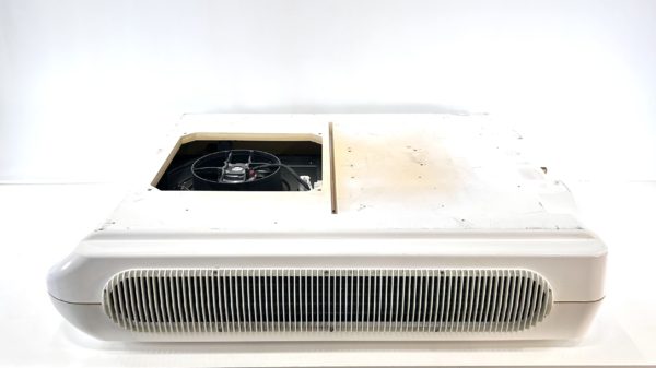 aircommand-n10789-roof-top-ibis-air-conditioner-cosmetic-wear-felix-ommo33069-20241108-090947-803548