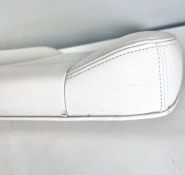 invincible-39-open-fisherman-rear-facing-seat-plain-oem-brandon-y-20241101-132753-910436