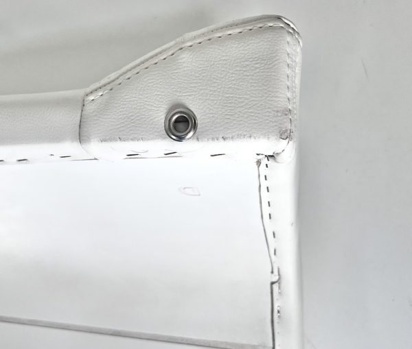 invincible-boats-catamaran-37-40-helm-leaning-post-plain-oem-brandon-y-20241104-083100-380532