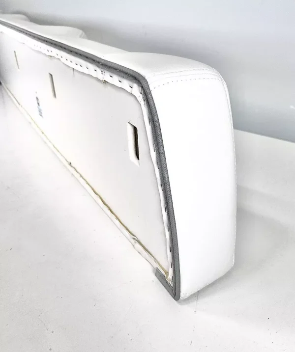 invincible-boats-catamaran-37-40-helm-leaning-post-plain-oem-brandon-y-20241105-083925-109246