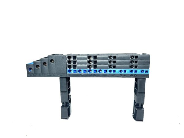 merlin-gerin-04008-multiclip-4p-63a-1-2-r-prisma-plus-schneider-electric-oem-brandon-y-20241120-085233-610522