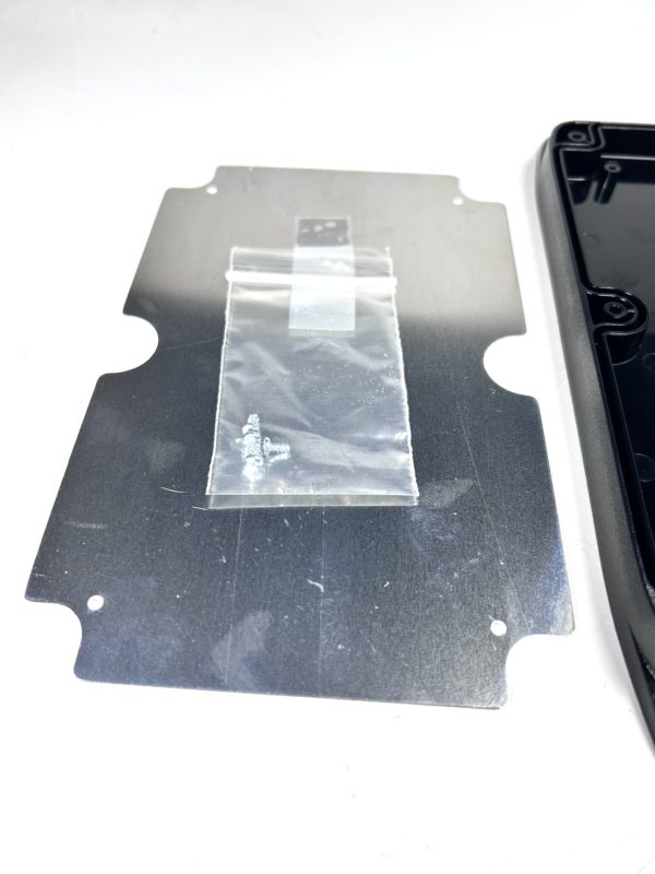 polycase-f77351359-electrical-enclosure-with-metal-mounting-panel-8-x-5-1-4-felix-ommo33069-20241129-123451-124393