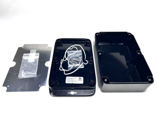 polycase-f77351359-electrical-enclosure-with-metal-mounting-panel-8-x-5-1-4-felix-ommo33069-20241129-123521-227288