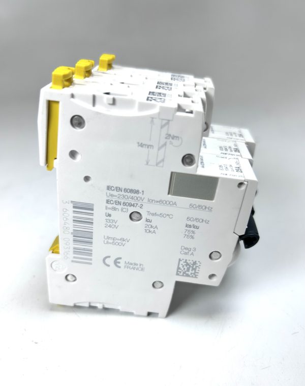 schneider-electric-ic60n-c25-1-pole-circuit-breaker-switch-230-400v-3-pack-felix-ommo33069-20241120-151648-926753