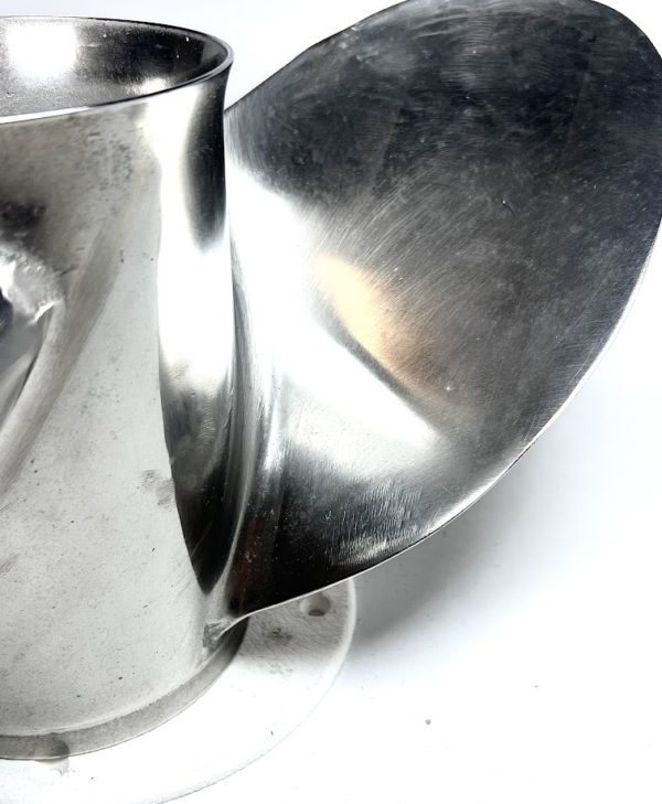 suzuki-3-x-14-x-16p-rh-ss-propeller-990c0-00610-16p-damaged-oem-brandon-y-20241105-144556-891035