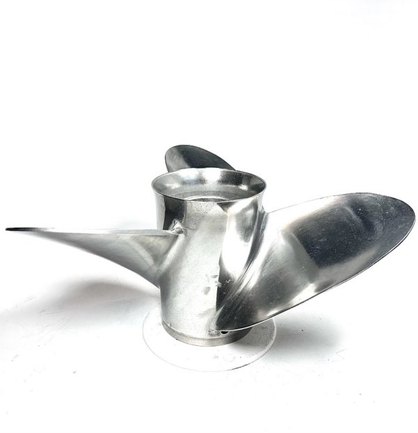 suzuki-3-x-14-x-16p-rh-ss-propeller-990c0-00610-16p-damaged-oem-brandon-y-20241105-144605-624012