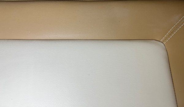 boat-center-console-helm-seat-w-backrest-w-rod-holders-26-ss-blemishes-brandon-y-20241231-105913-594857