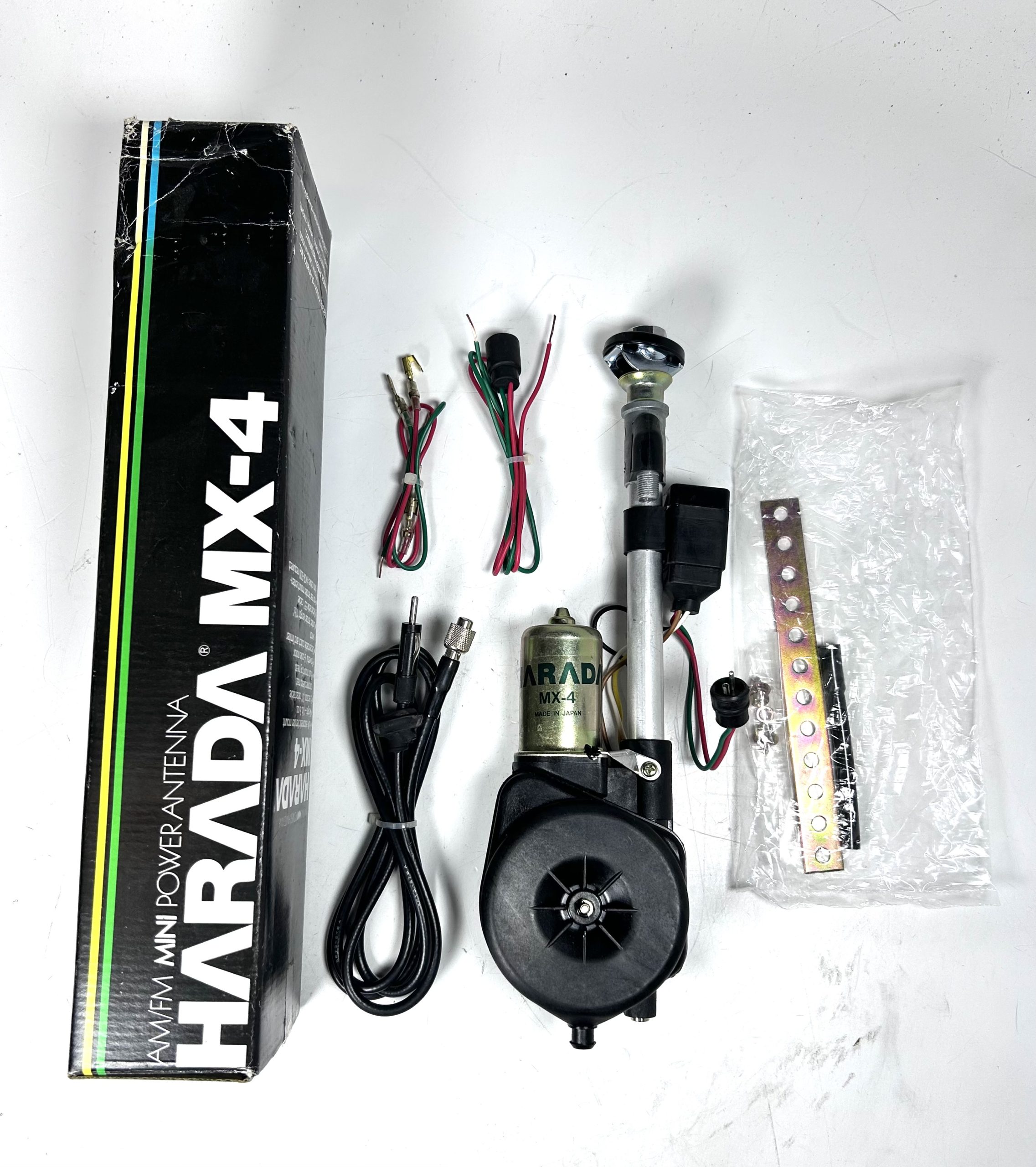 Harada MX-22 Universal Fully Automatic Power Antenna – AM/FM, Fits Most Cars