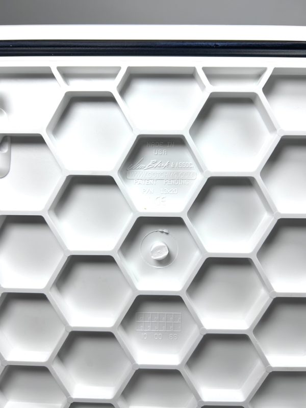 new-jim-black-13-x-20-boat-deck-hatch-lid-polar-white-oem-felix-ommo33069-20241211-090431-988375