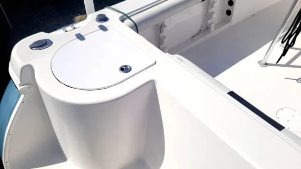 proline-boats-23-sport-livewell-lid-white-new-brandon-y-20250128-105326-534757