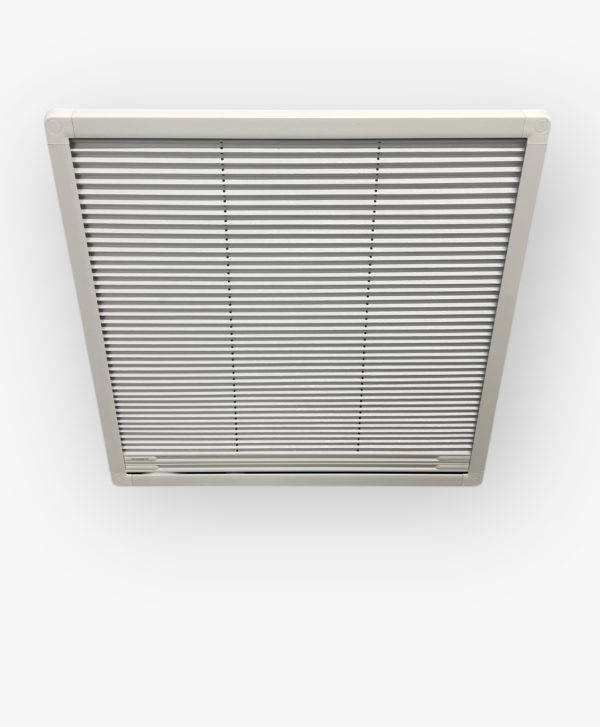 dometic-skyscreen-w-shade-boston-whaler-345-conquest-deck-screen-2014-new-brandon-y-20250226-092845-350552
