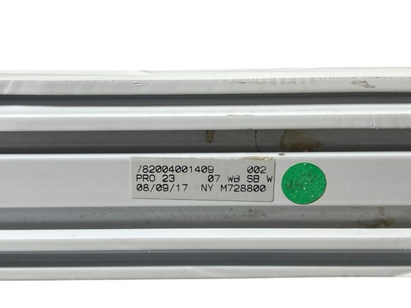 proline-23-express-taylor-made-windshield-window-port-side-new-oem-brandon-y-20250221-112806-883483