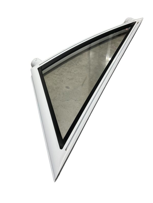 proline-23-express-taylor-made-windshield-window-port-side-new-oem-brandon-y-20250221-112822-113464