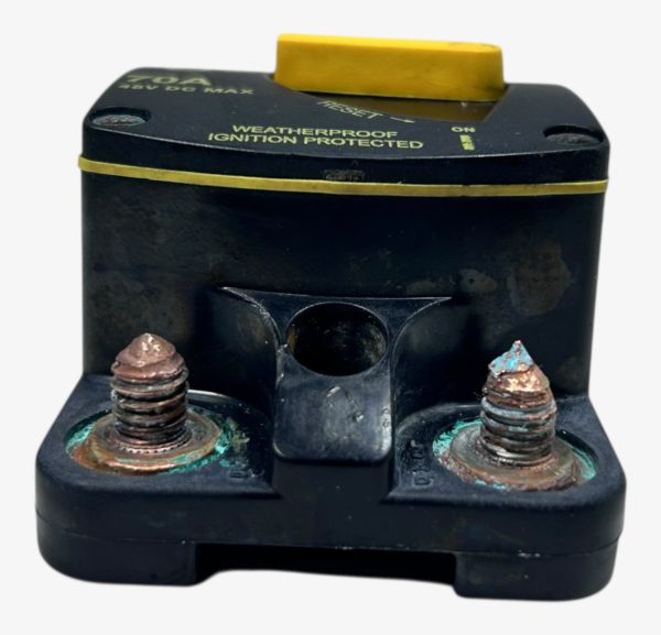 eaton-buss-mrcb-187070f-03-1-marine-circuit-breaker-70a-48v-cosmetic-wear-felix-ommo33069-20250515-124903-182155