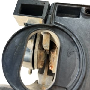 lewmar-700-pro-series-horizontal-windlass-12v-for-parts-brandon-y-20260413-084322-33308