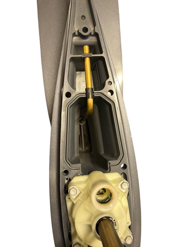 yamaha-lower-unit-standard-rotation-25in-driveshaft-grey-6aw01-blemishes-brandon-y-20250708-132122-779853