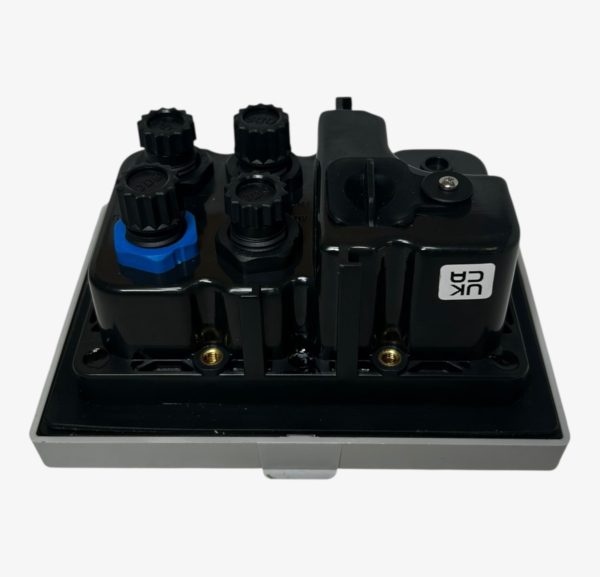 seakeeper-30298-7-touch-screen-control-display-5-w-sun-cover-felix-ommo33069-20250916-132335-239586