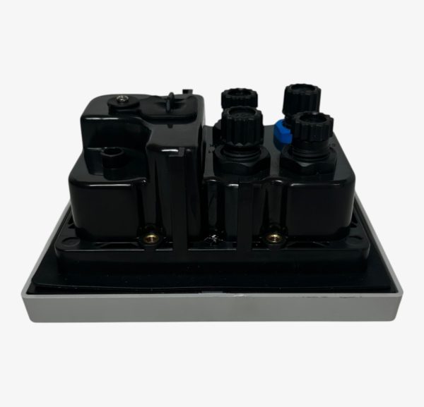 seakeeper-30298-7-touch-screen-control-display-5-w-sun-cover-felix-ommo33069-20250916-132337-767514