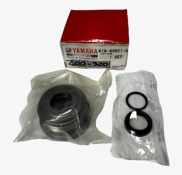 yamaha-61a-43821-09-trim-end-cylinder-screw-oem-felix-ommo33069-20250922-143429-618251