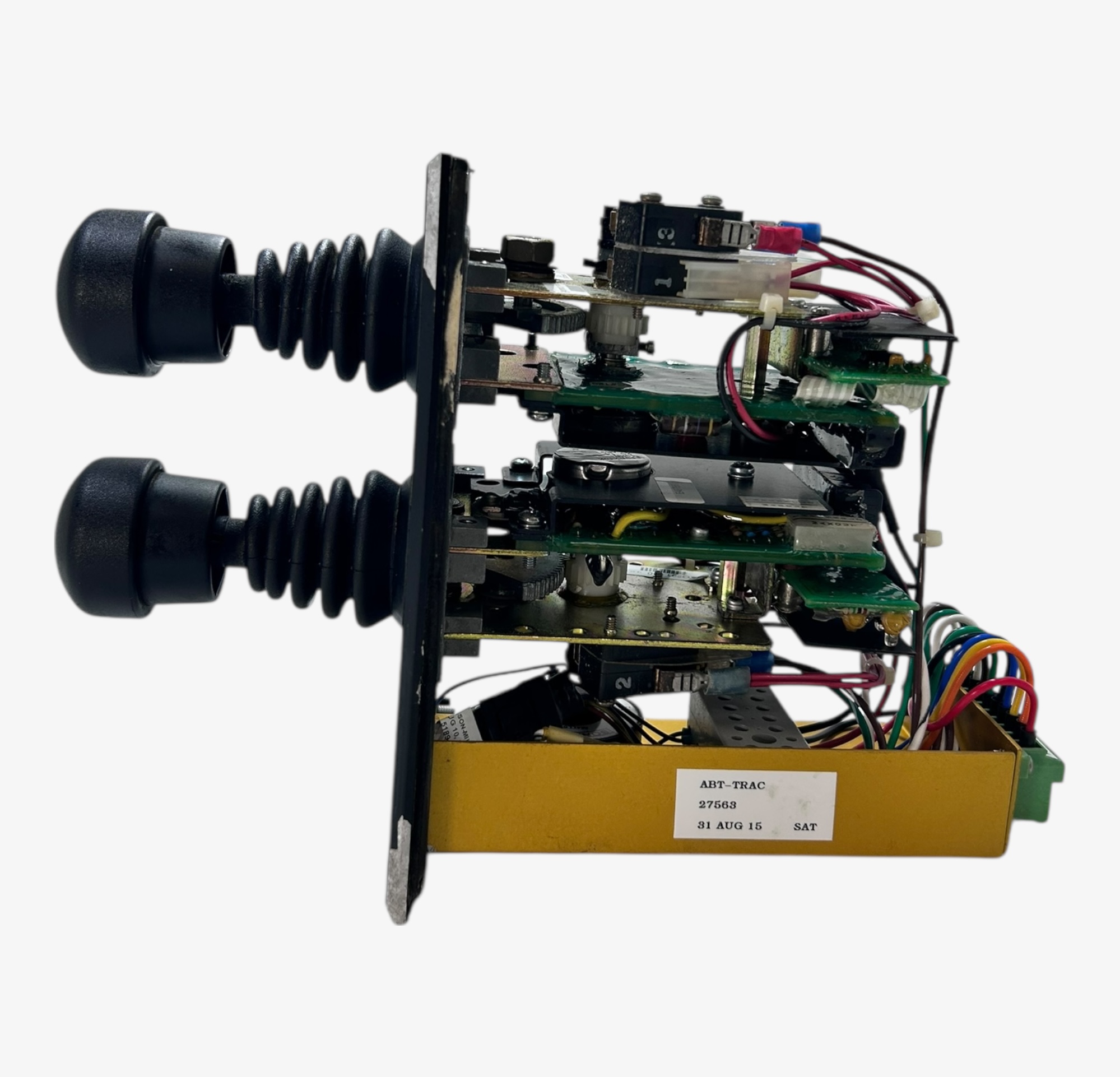 abt-trac-27563-double-joystick-thruster-control-station-cosmetic-wear-copy-felix-ommo33069-20251022-084141-844900