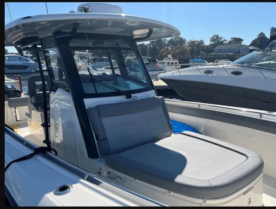 boston-whaler-330-outrage-console-door-acrylic-stbd-side-new-oem-brandon-y-20251020-092719-969959