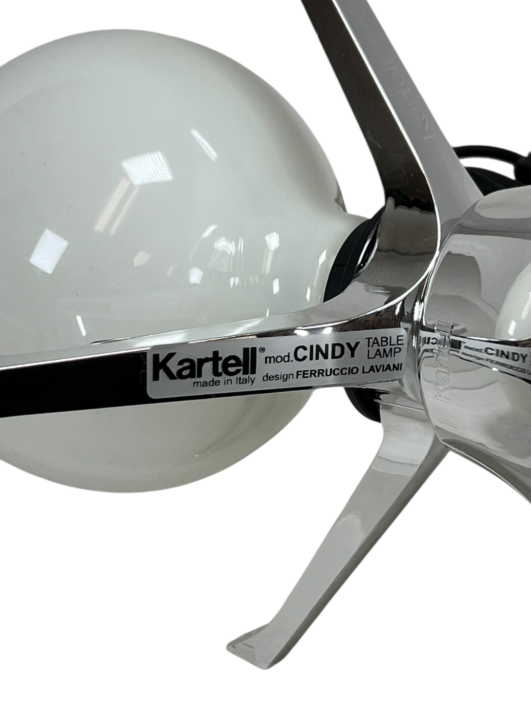 kartell-cindy-table-lamp-platinum-european-plug-cosmetic-blemishes-oem-brandon-y-20251009-143306-410458