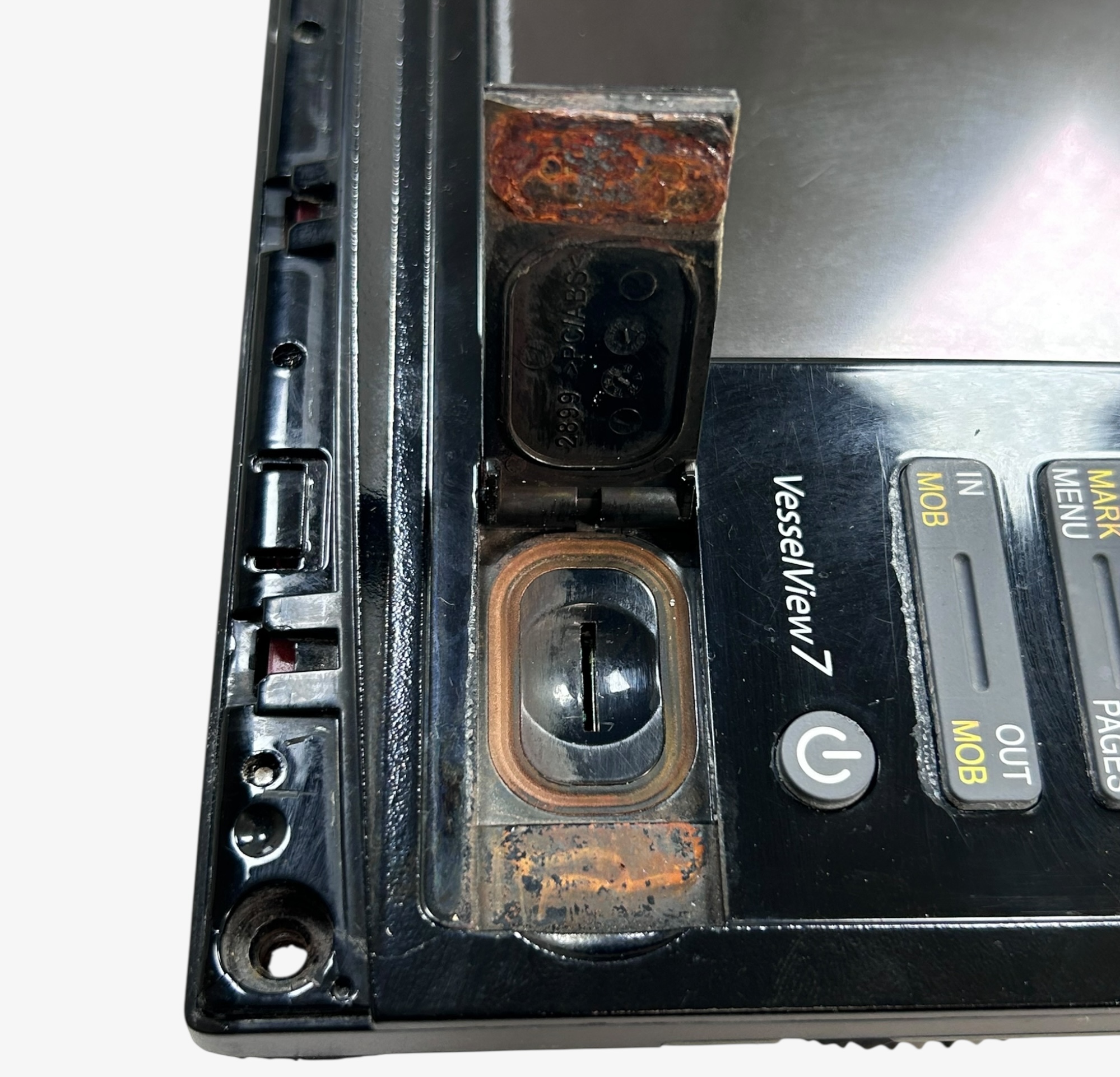mercury-smartcraft-8m6001427-vesselview-7-multifunction-display-cosmetic-wear-felix-ommo33069-20251013-153411-740543