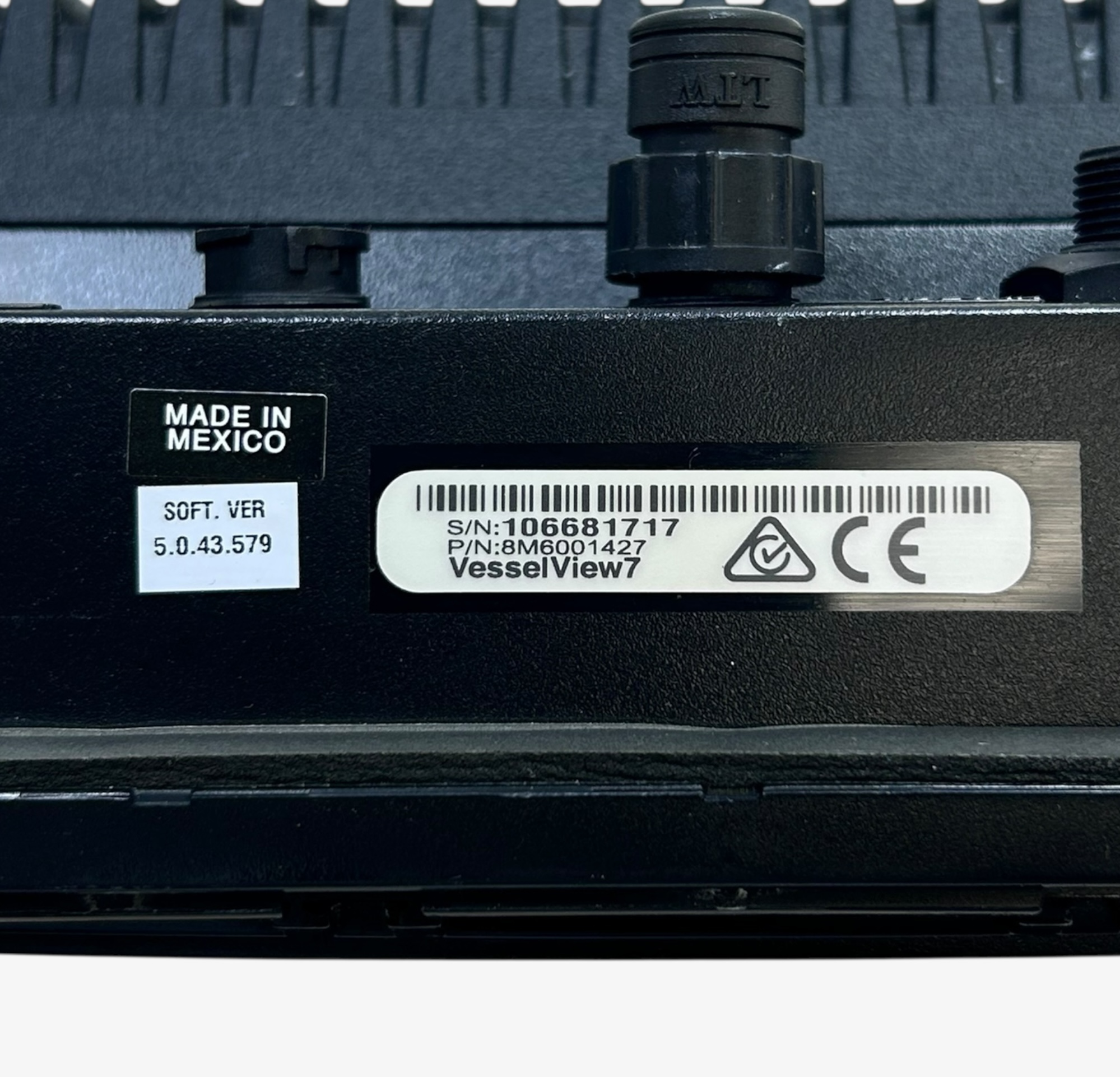 mercury-smartcraft-8m6001427-vesselview-7-multifunction-display-cosmetic-wear-felix-ommo33069-20251013-153417-996851