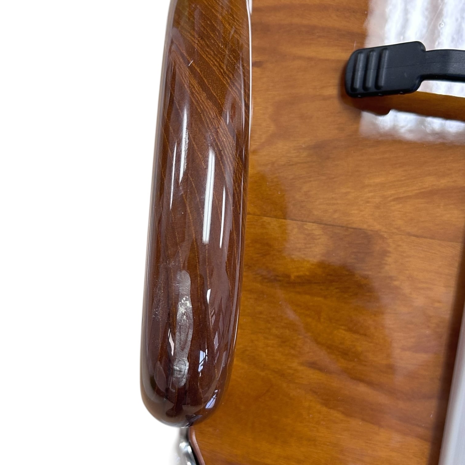 murray-boats-teak-ladderback-helm-chair-w-white-cushions-minor-yellowing-felix-ommo33069-20260129-141214-535867