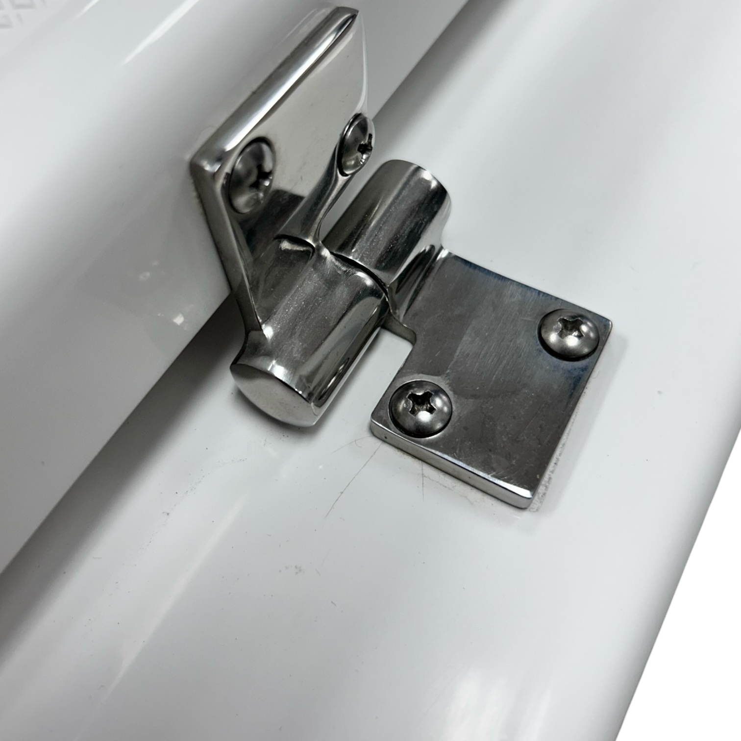 frigid-rigid-marine-seat-cooler-w-alligator-hinge-l-30-x-w-15-x-h-15-felix-ommo33069-20251121-095152-158142