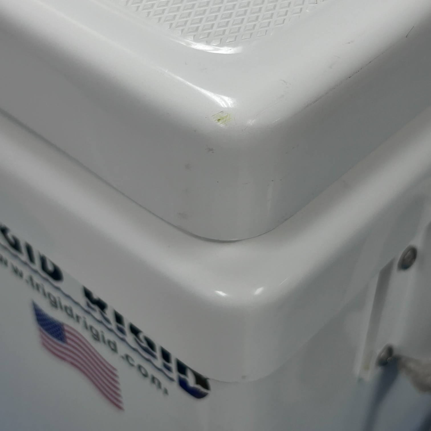 frigid-rigid-marine-seat-cooler-w-alligator-hinge-l-30-x-w-15-x-h-15-felix-ommo33069-20251121-095203-2895