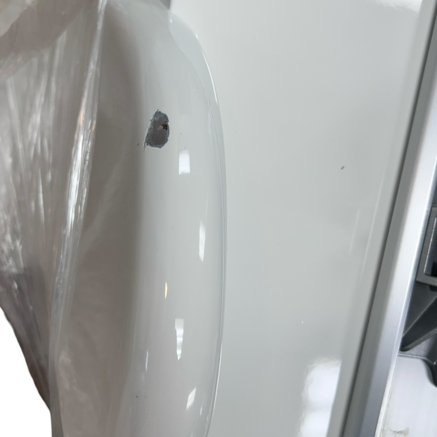 murray-boats-white-ladderback-helm-chair-minor-yellowing-cosmetic-damage-felix-ommo33069-20260130-105717-42044