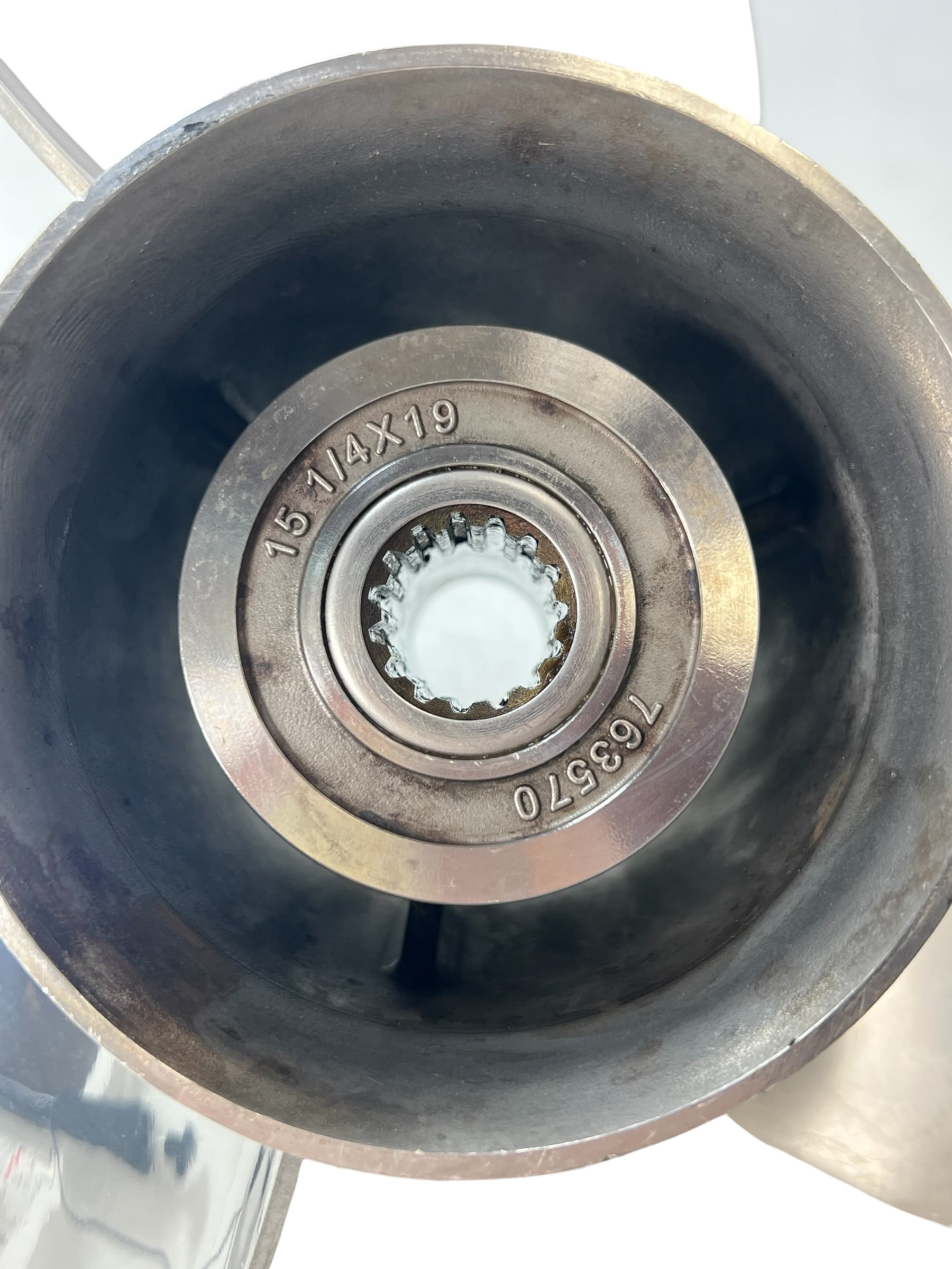 evinrude-johnson-3-x-15-1-4-x-19-rh-rebel-ss-propeller-oem-minor-damages-brandon-y-20260305-095242-383465
