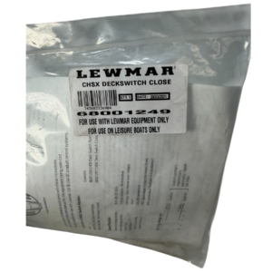 lewmar-chsx-deck-switch-closed-black-12v-24v-rubby-pueyo-20260324-102017-937858