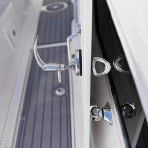 marine-town-0407843-face-2-9-16-locking-privacy-door-compression-latch-w-key-rubby-pueyo-20260406-113427-778452